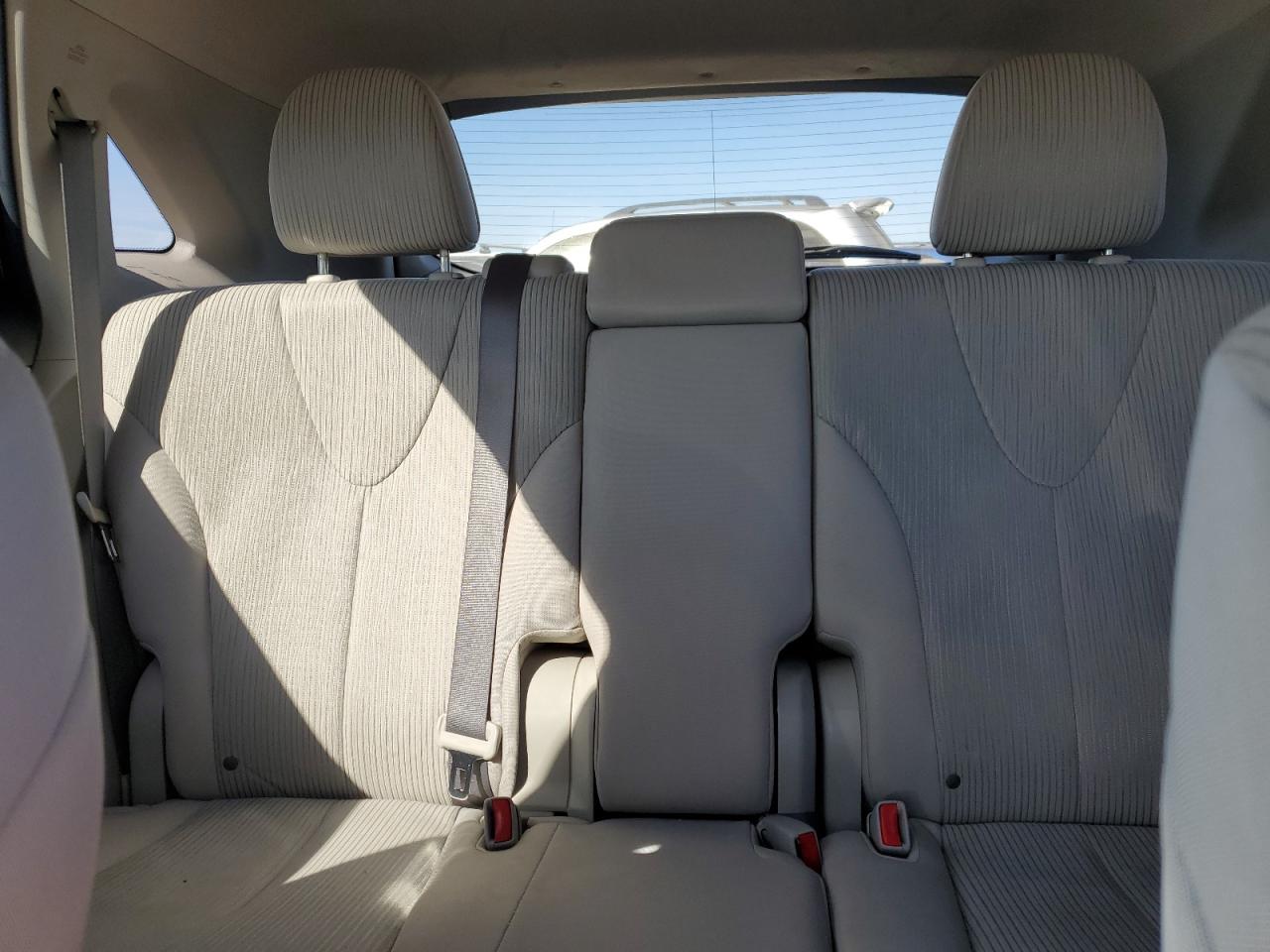 2011 Toyota Venza - Image 10