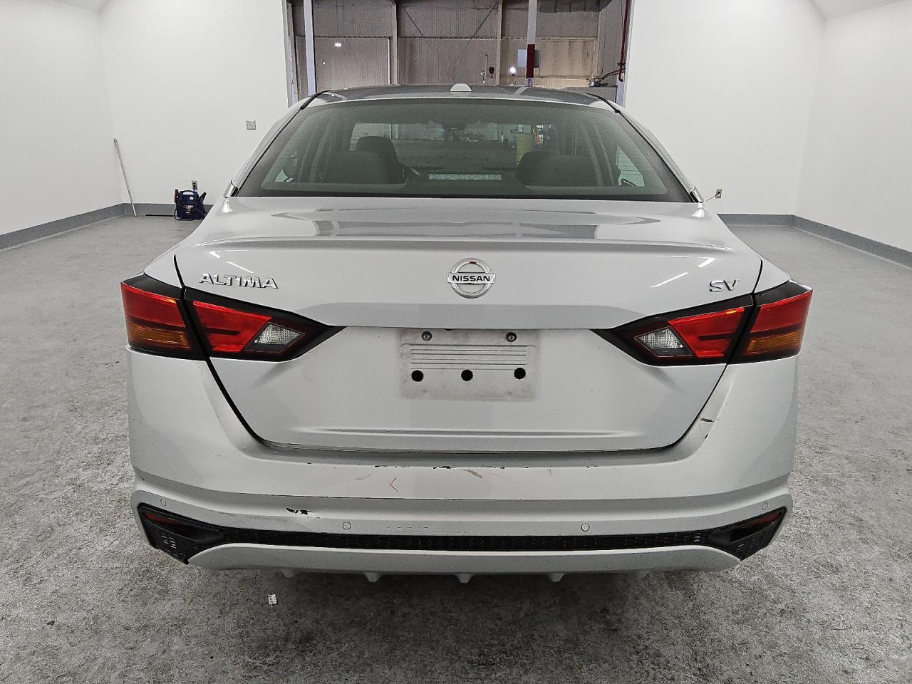 2021 Nissan Altima - Image 6