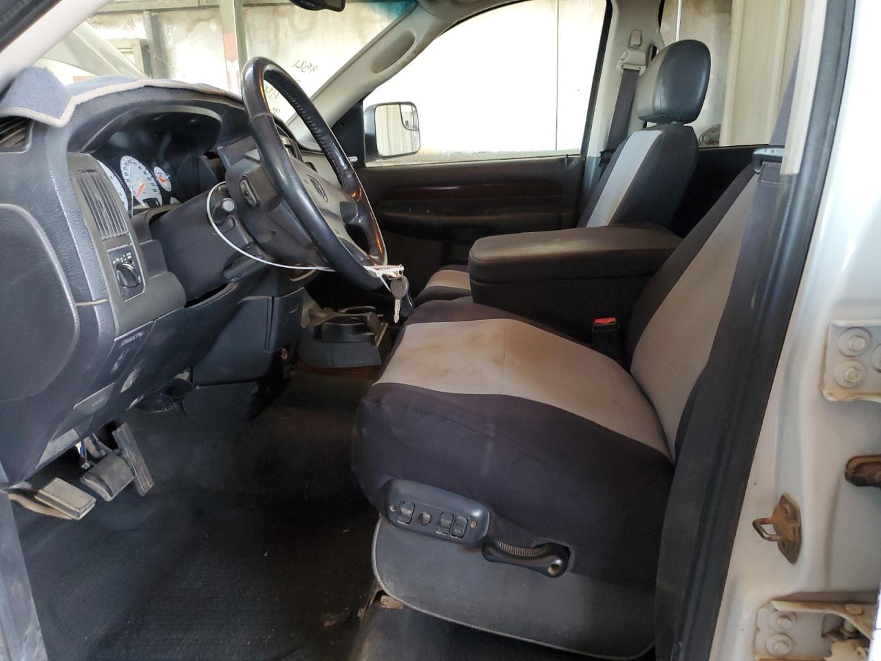 2003 Dodge RAM - Image 7