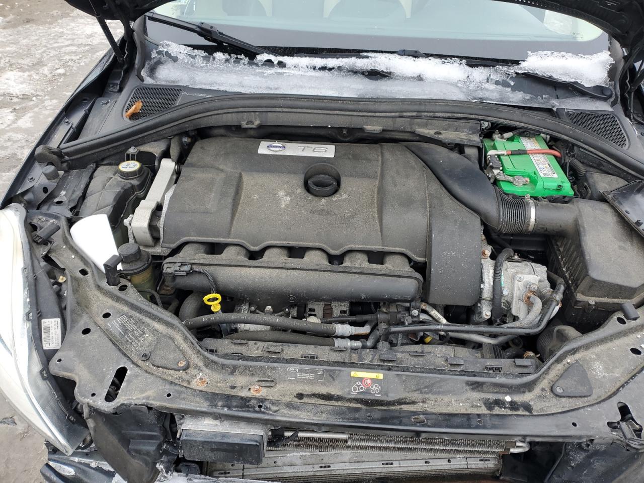 2010 Volvo XC60 - Image 12