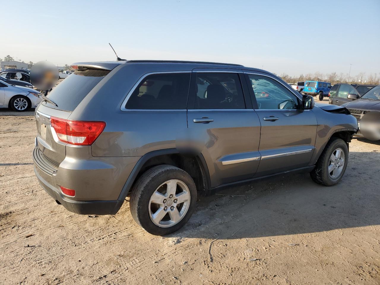 2012 Jeep Grand Cherokee - Image 3