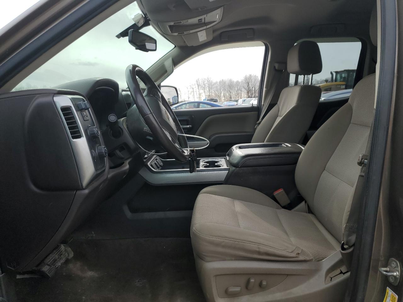 2015 Chevrolet Silverado - Image 7