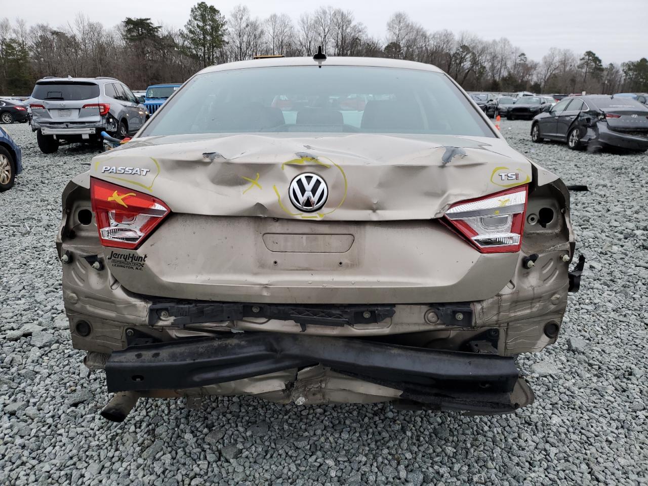 2015 Volkswagen Passat - Image 6