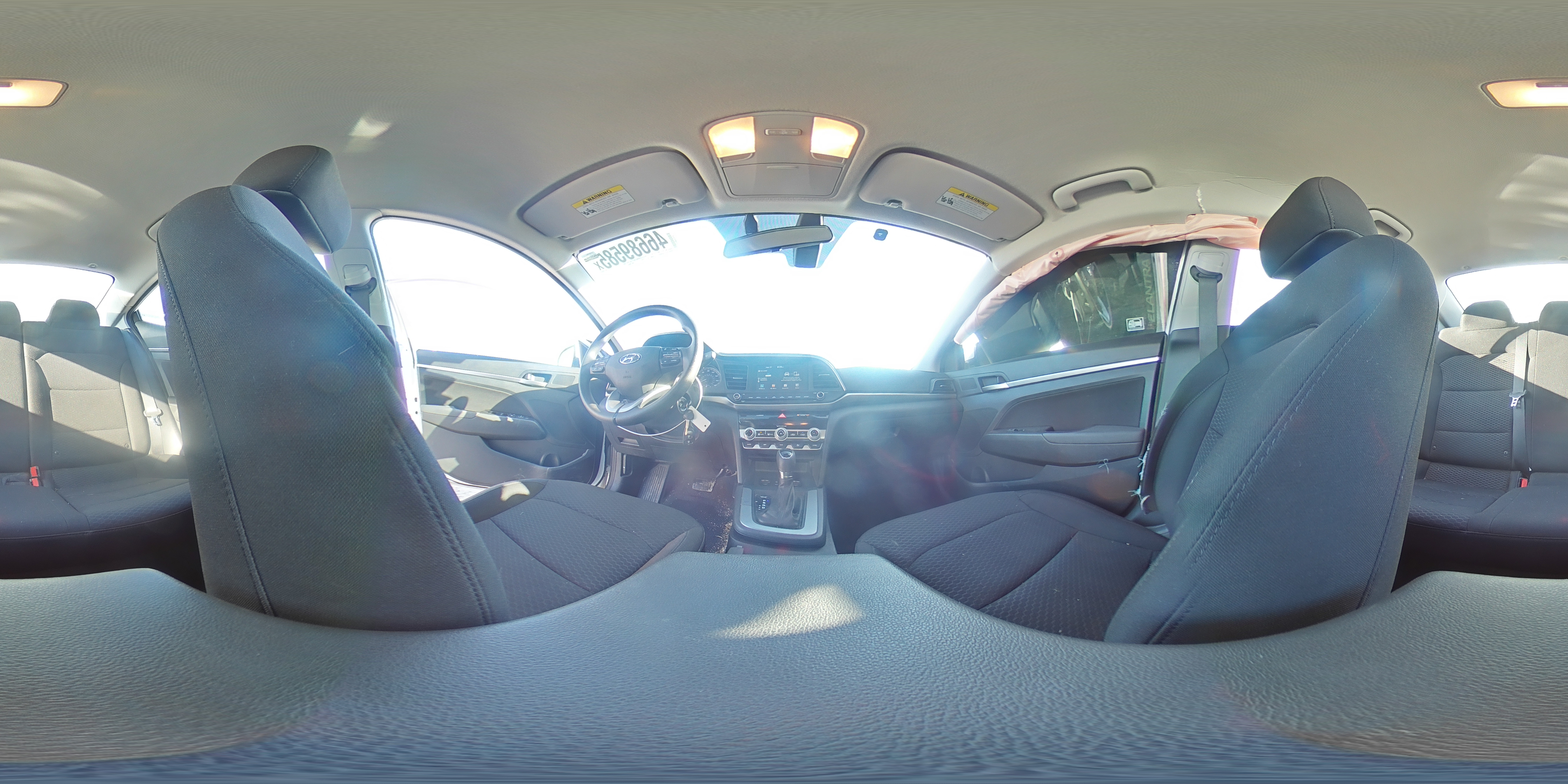 2020 Hyundai Elantra - Image 13