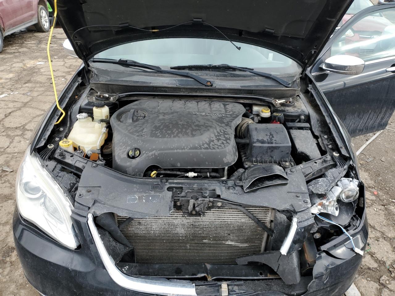 2014 Chrysler 200 - Image 11