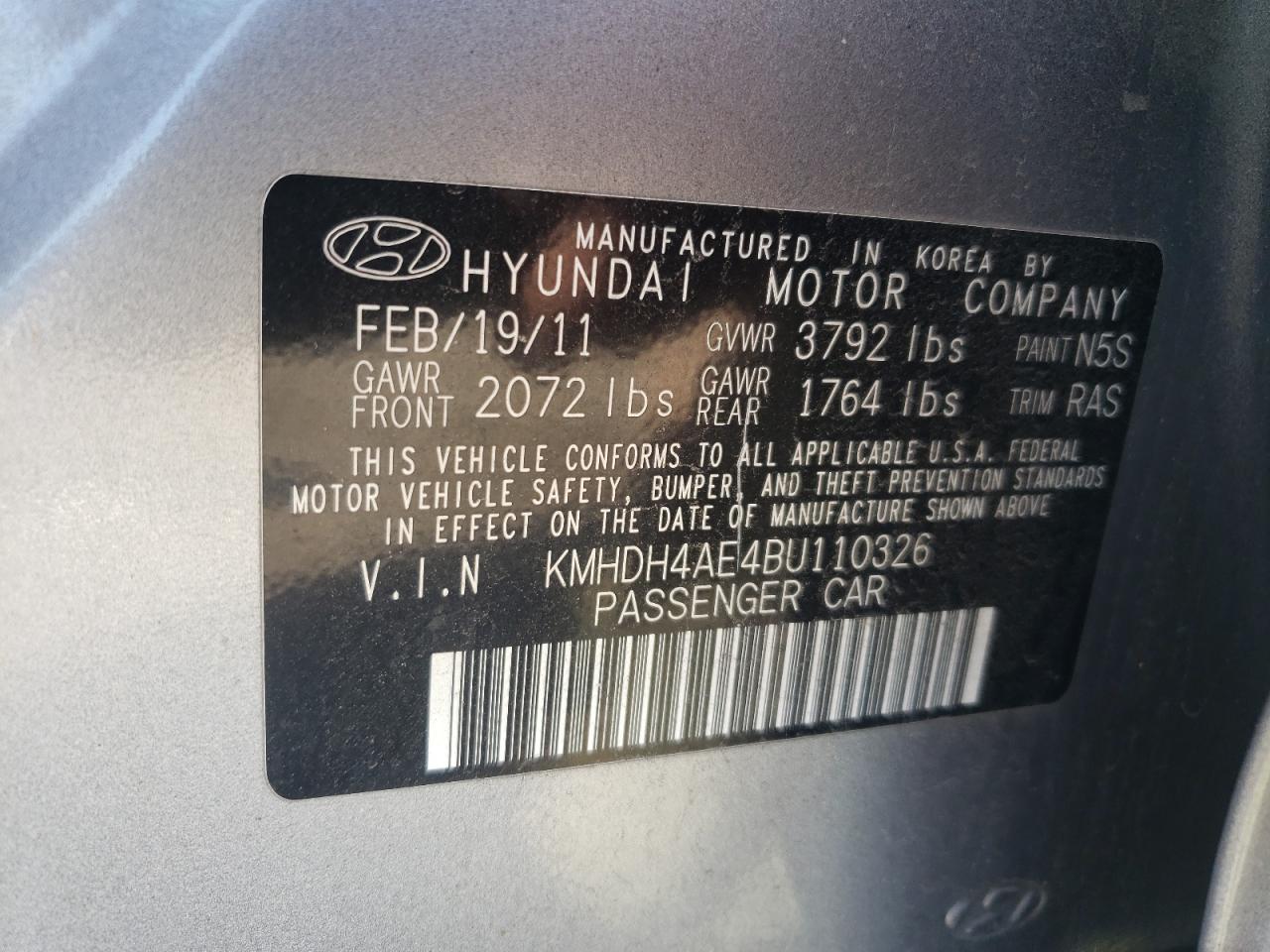 2011 Hyundai Elantra - Image 14