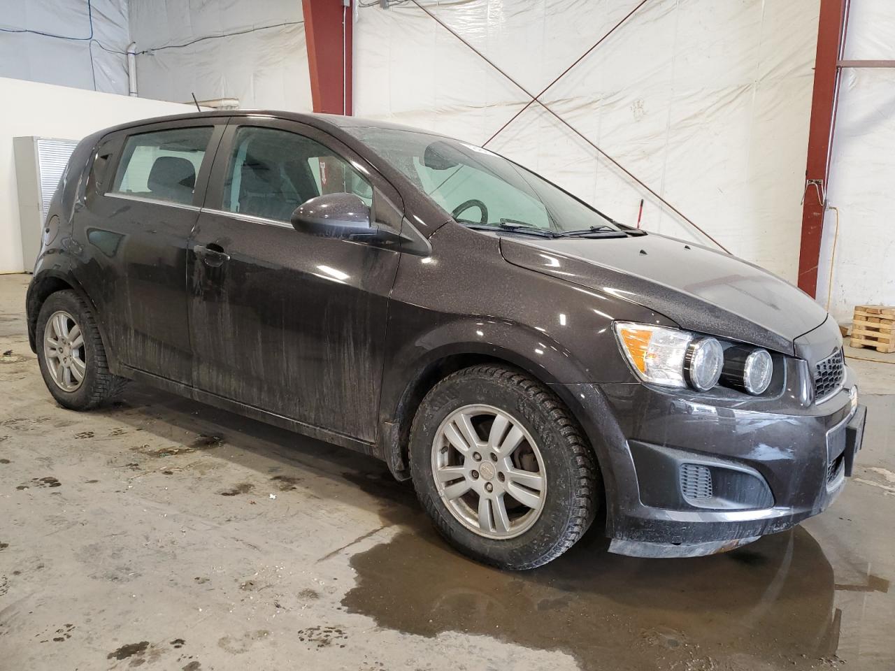2016 Chevrolet Sonic - Image 4