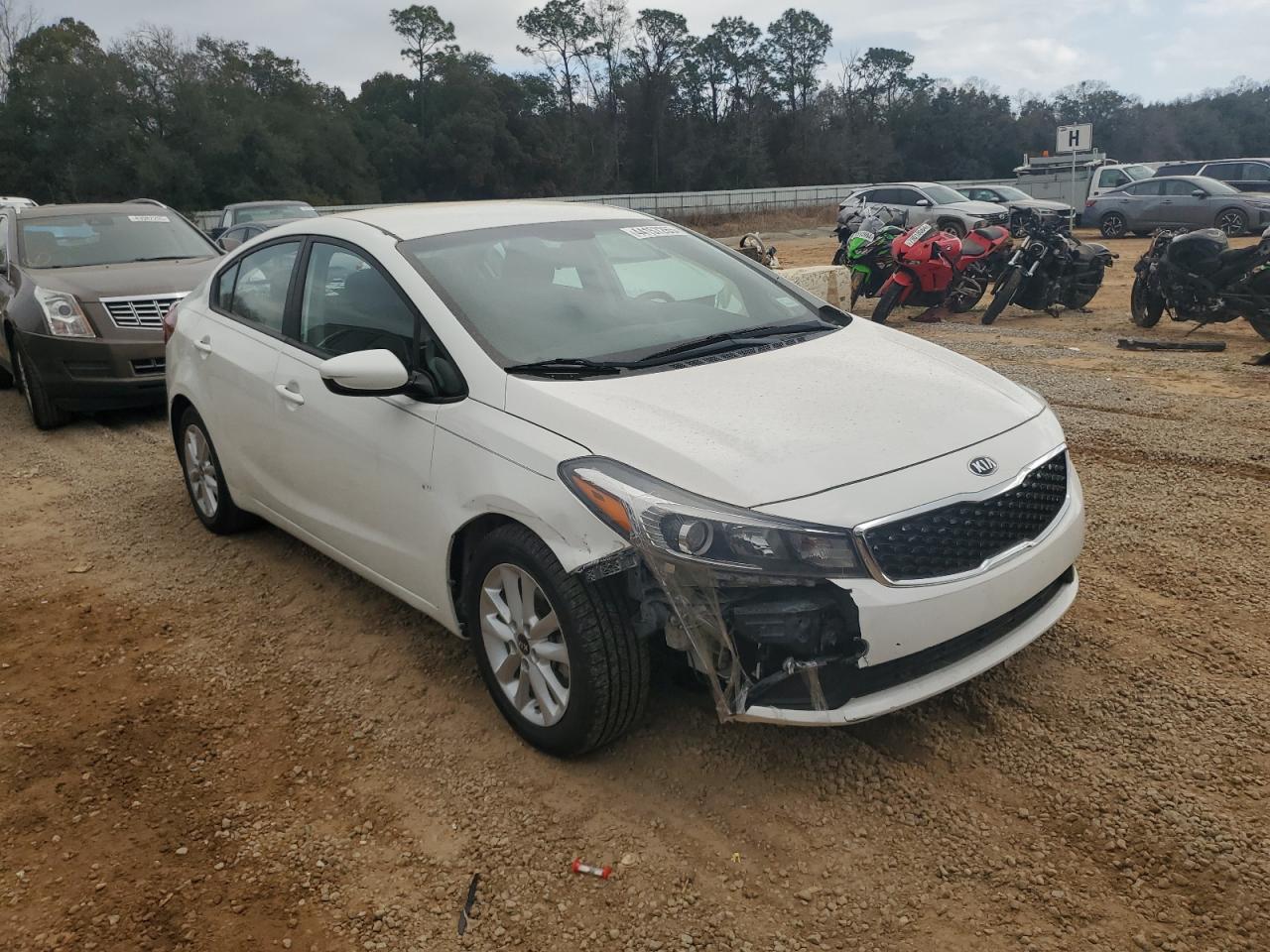2017 Kia Forte - Image 4