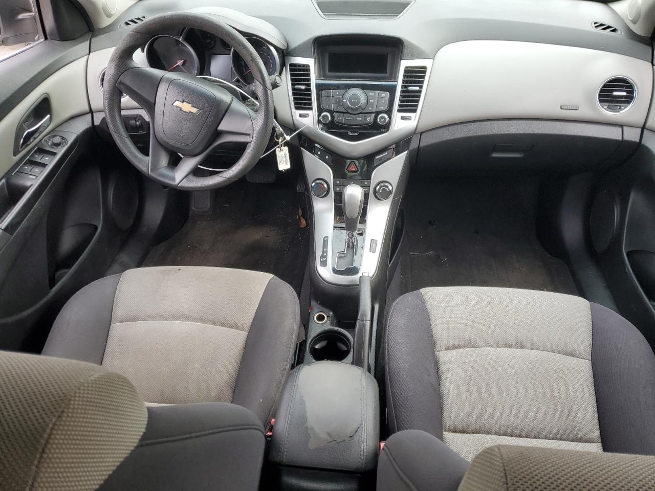 2012 Chevrolet Cruze - Image 8