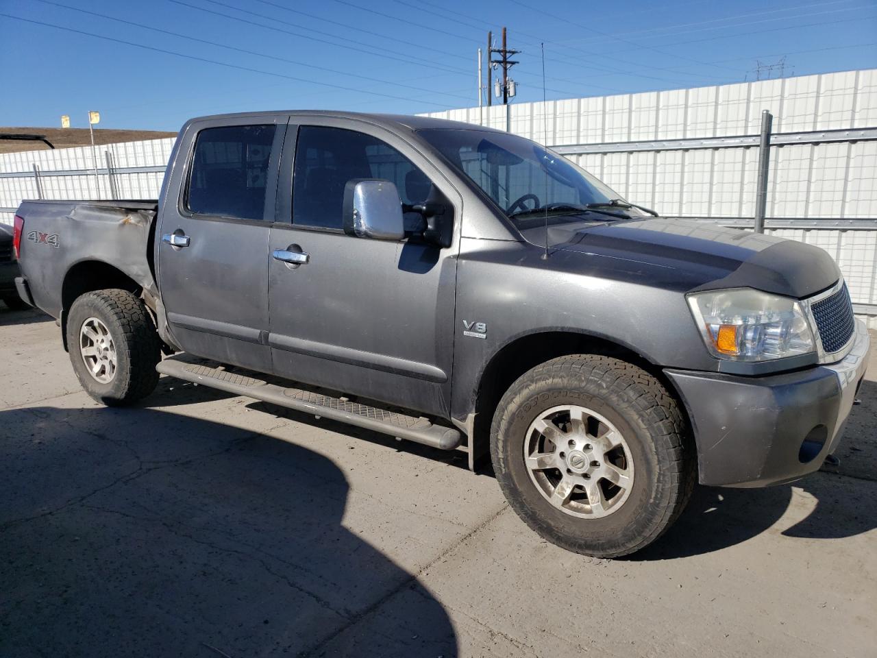 2004 Nissan Titan - Image 4