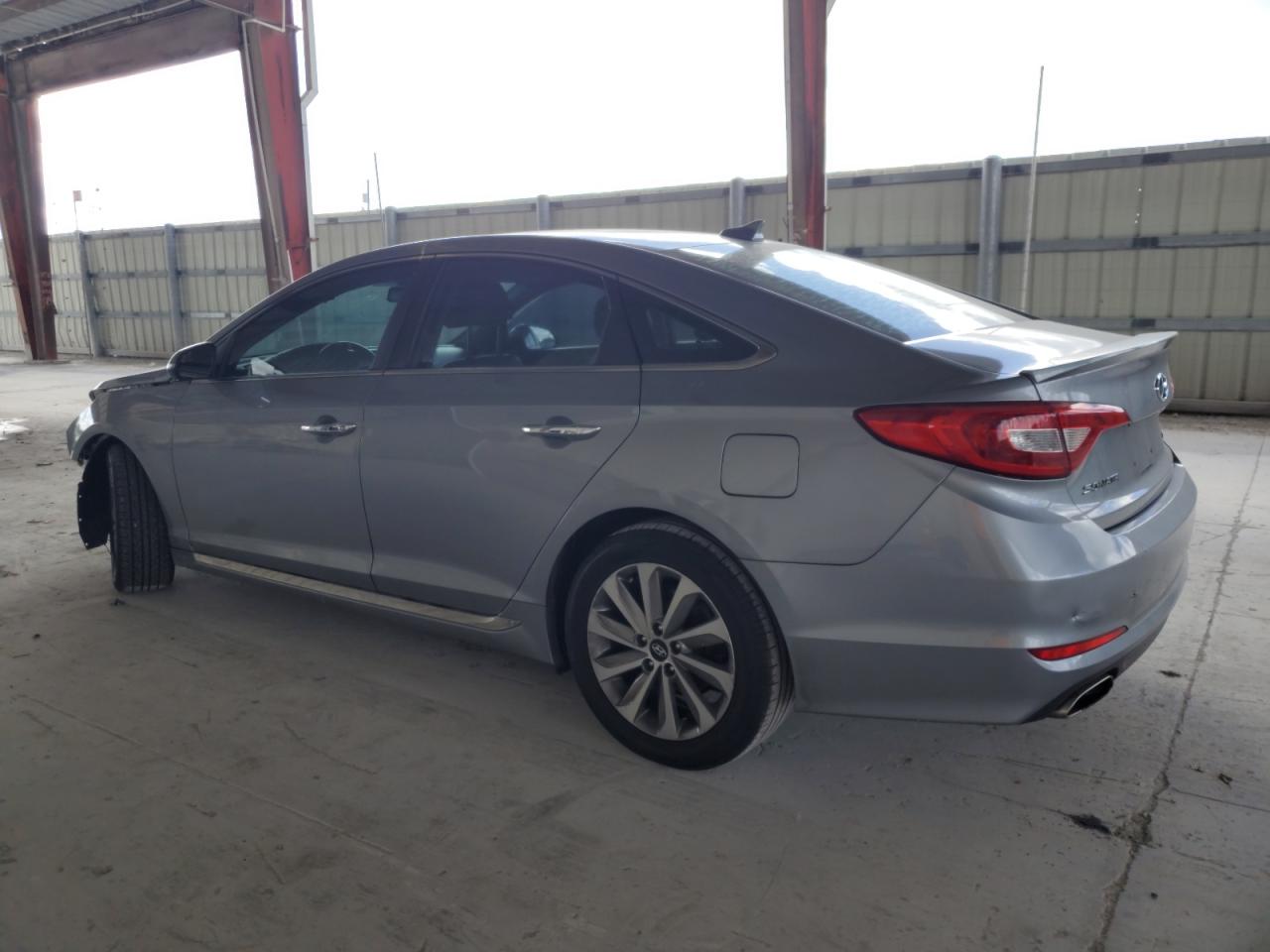 2016 Hyundai Sonata - Image 2