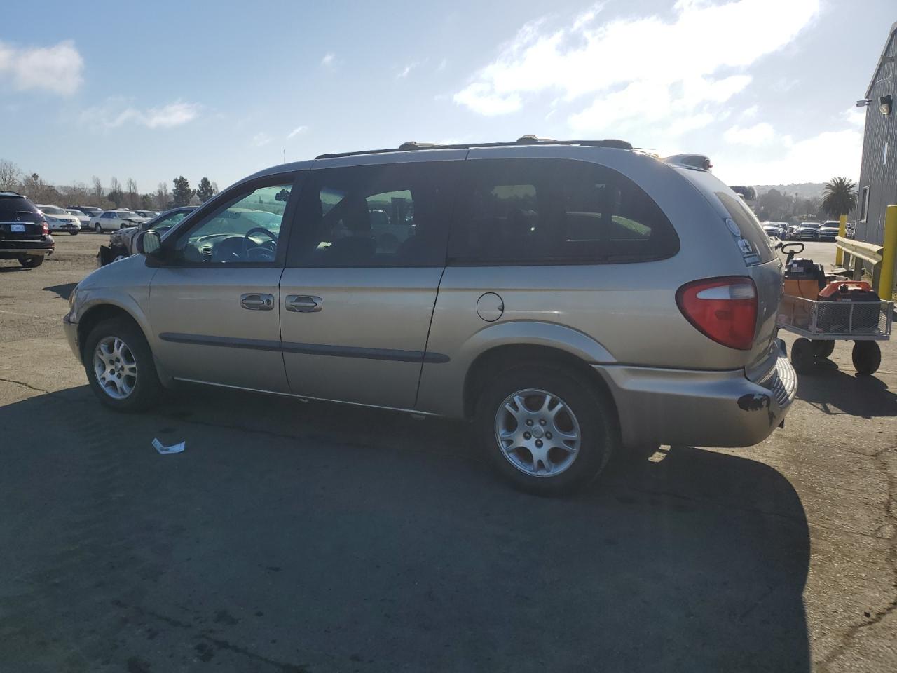 2002 Dodge Caravan - Image 2