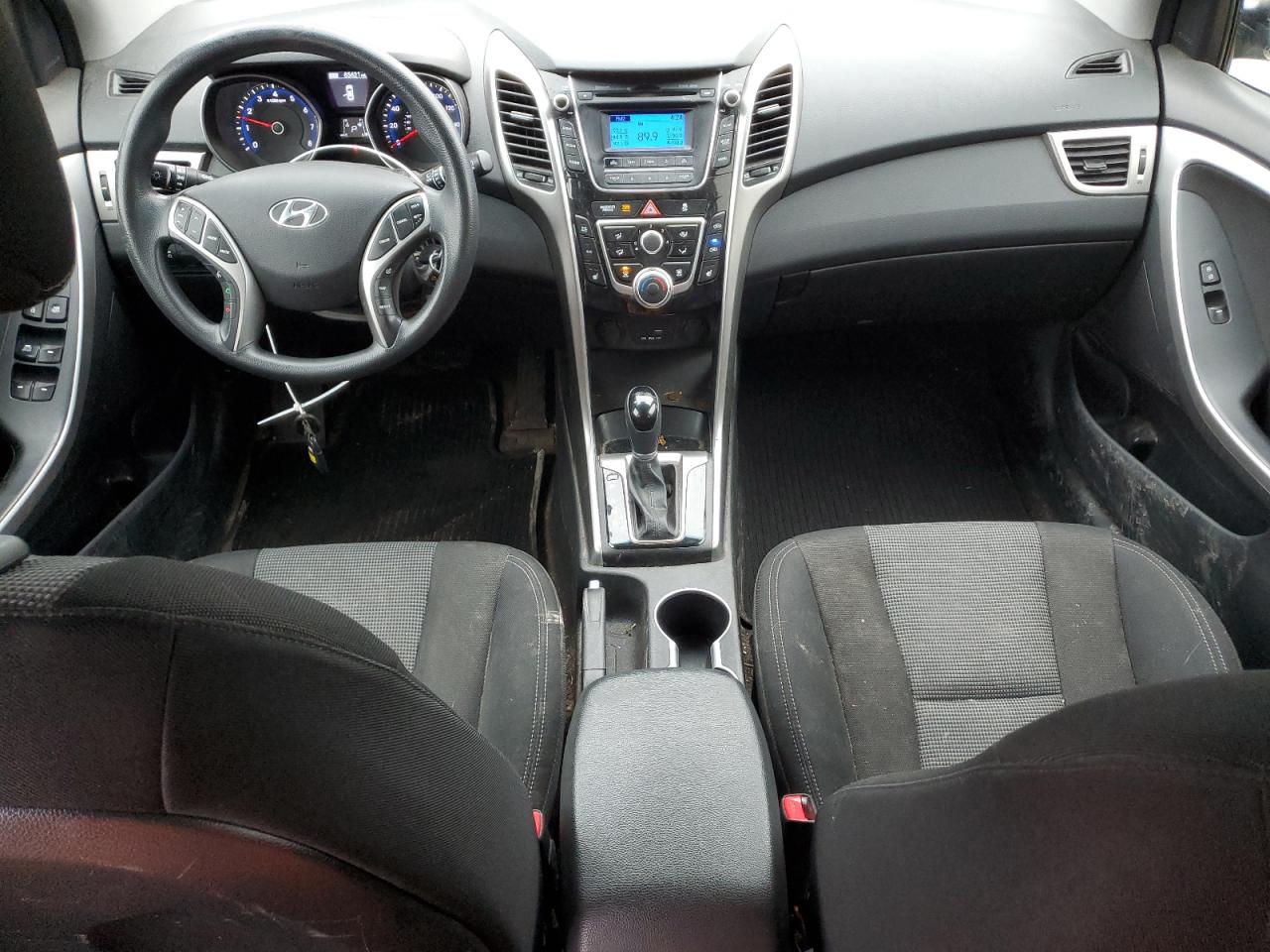 2016 Hyundai Elantra - Image 8