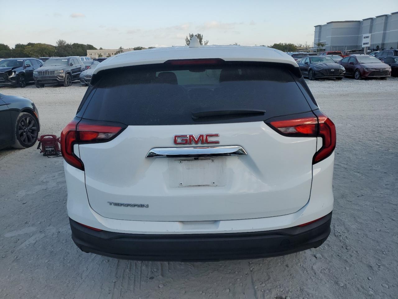 2020 GMC Terrain - Image 6