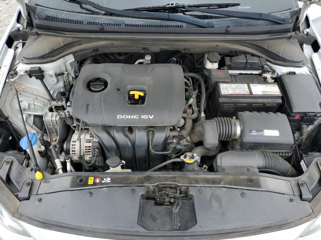 2018 Hyundai Elantra - Image 12