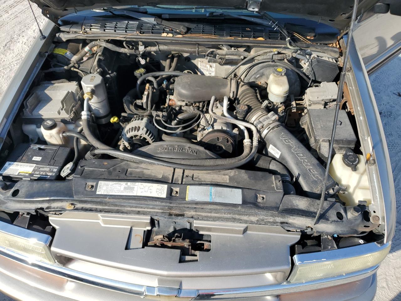 2002 Chevrolet Blazer - Image 12