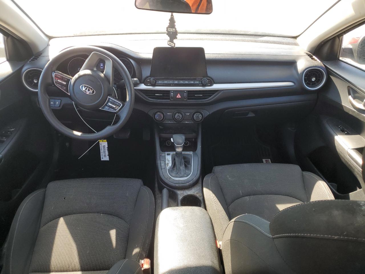 2021 Kia Forte - Image 8