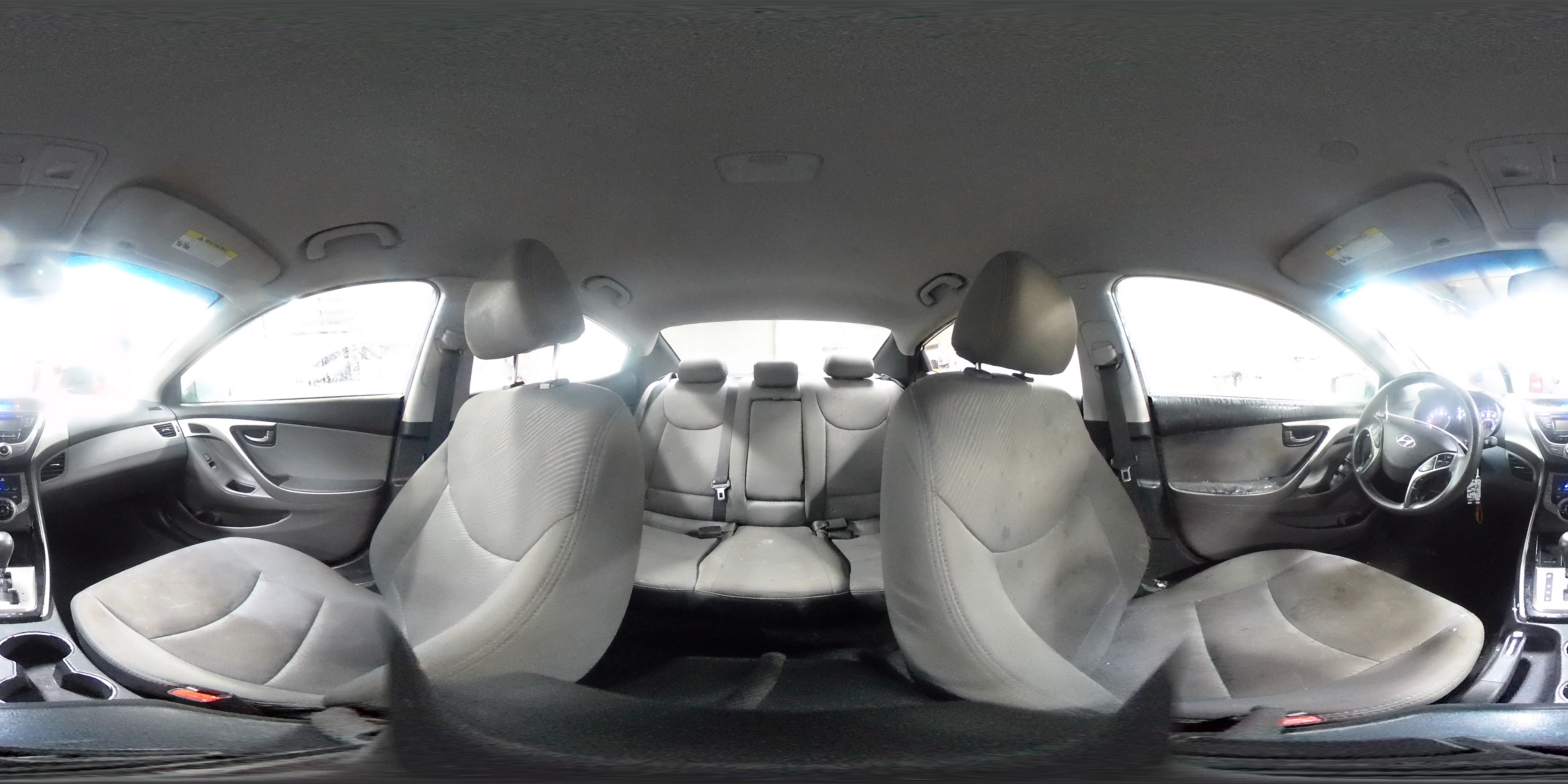 2013 Hyundai Elantra - Image 15