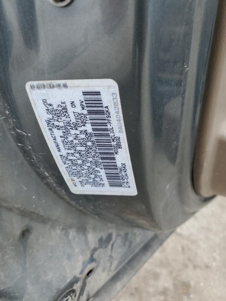 2000 Toyota Sienna - Image 13