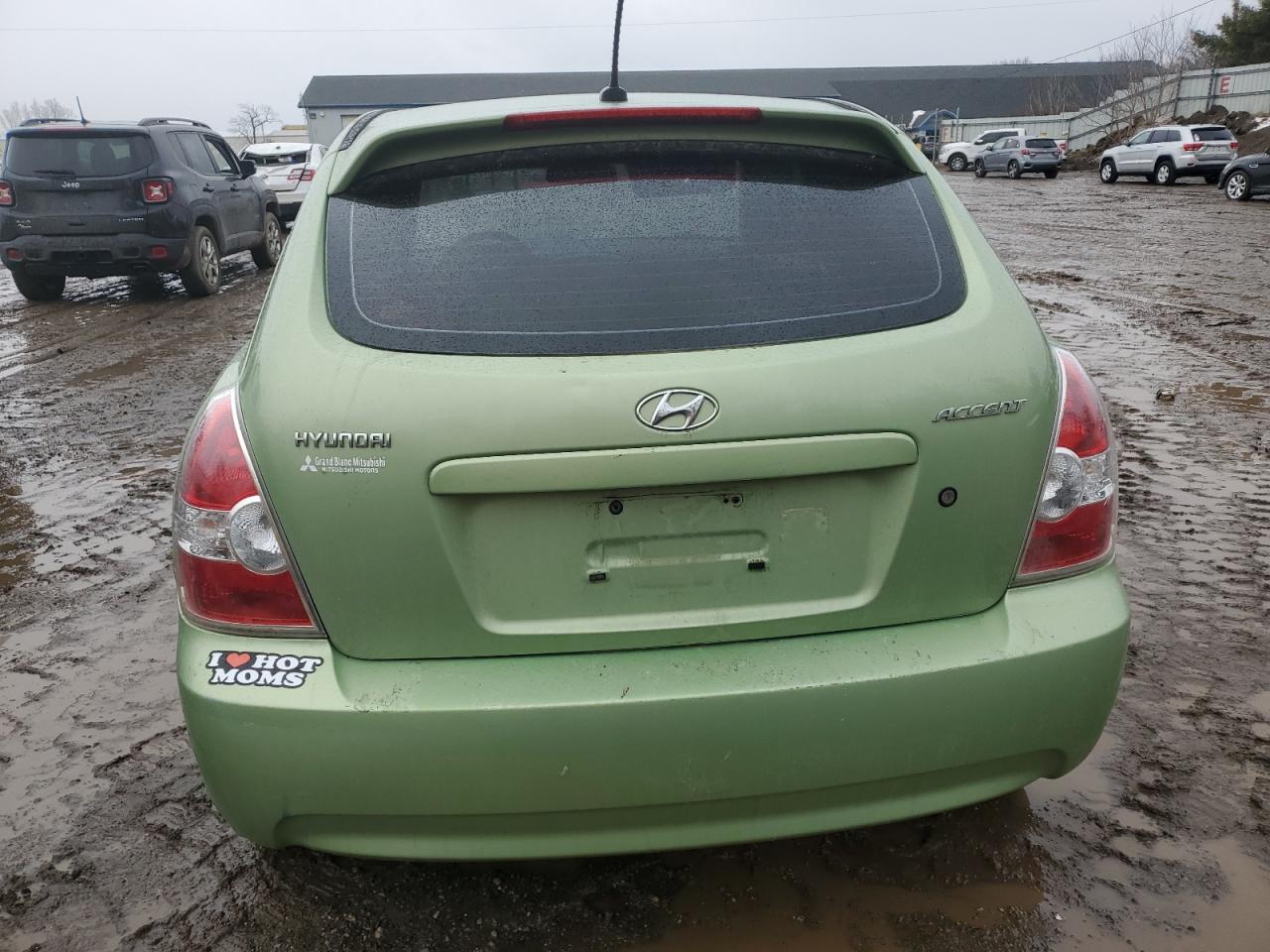 2009 Hyundai Accent - Image 6