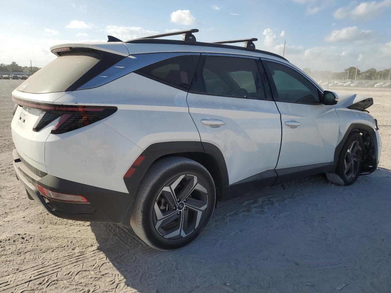 2022 Hyundai Tucson - Image 3