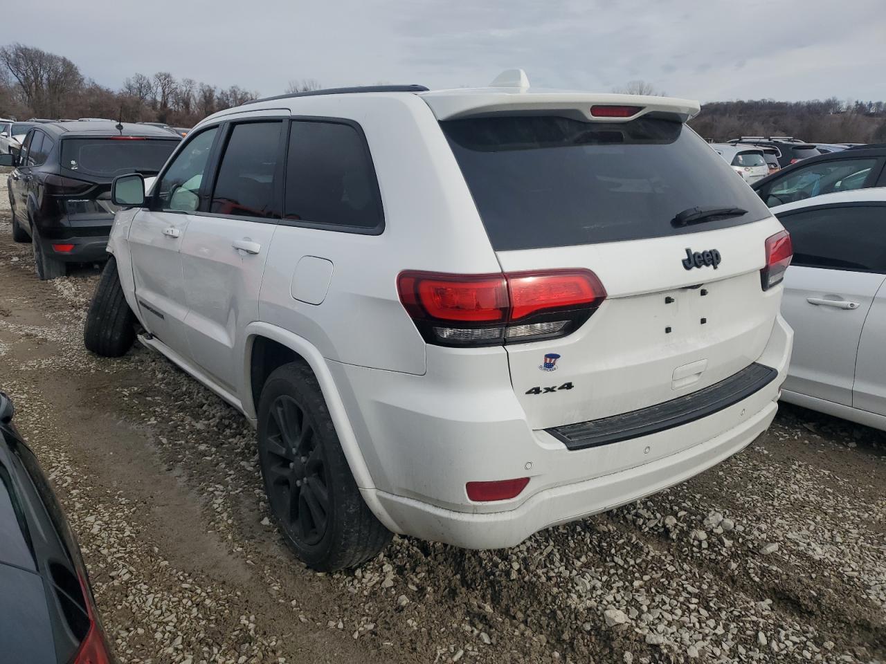 2019 Jeep Grand Cherokee - Image 2