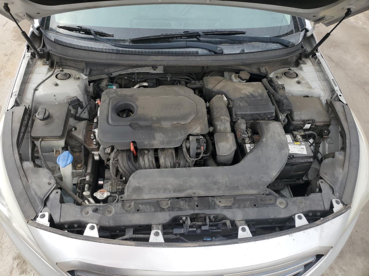 2015 Hyundai Sonata - Image 11