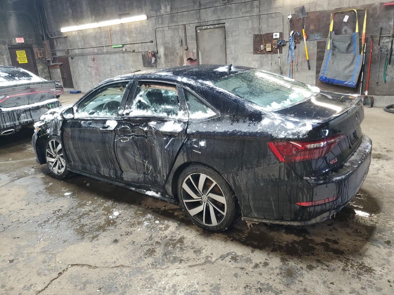 2021 Volkswagen Jetta - Image 2