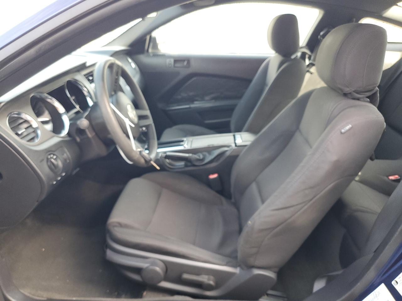 2012 Ford Mustang - Image 7