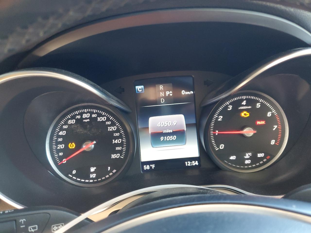 2016 Mercedes-Benz GLC - Image 9