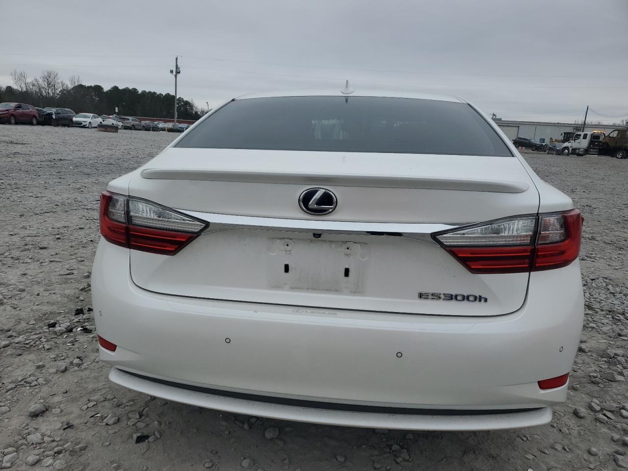 2018 Lexus ES - Image 6