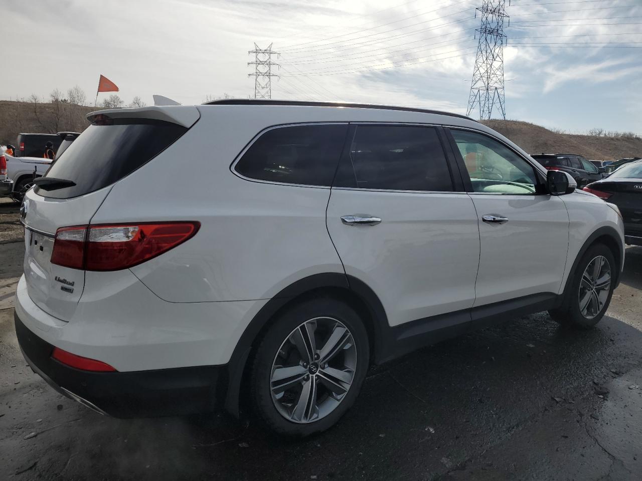 2016 Hyundai Santa Fe - Image 3