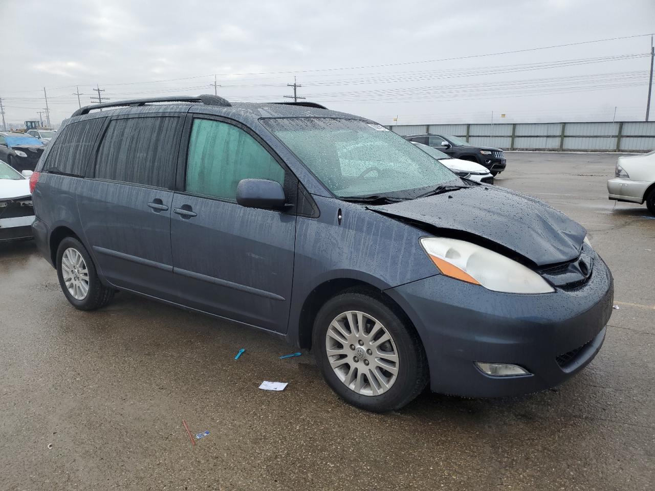 2009 Toyota Sienna - Image 4