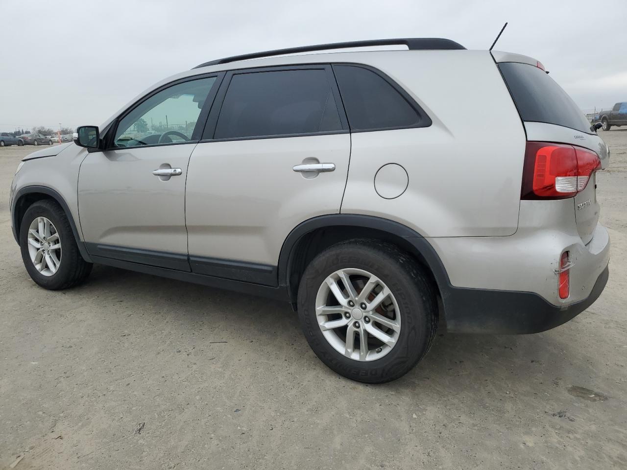 2015 Kia Sorento - Image 2