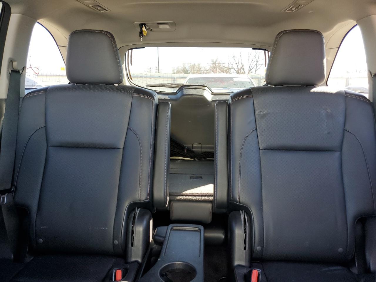 2015 Toyota Highlander - Image 10