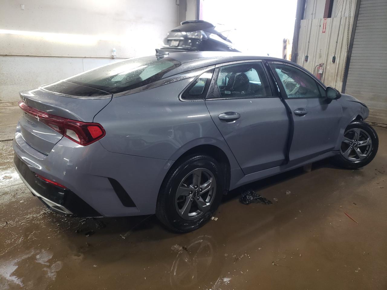 2023 Kia K5 - Image 3