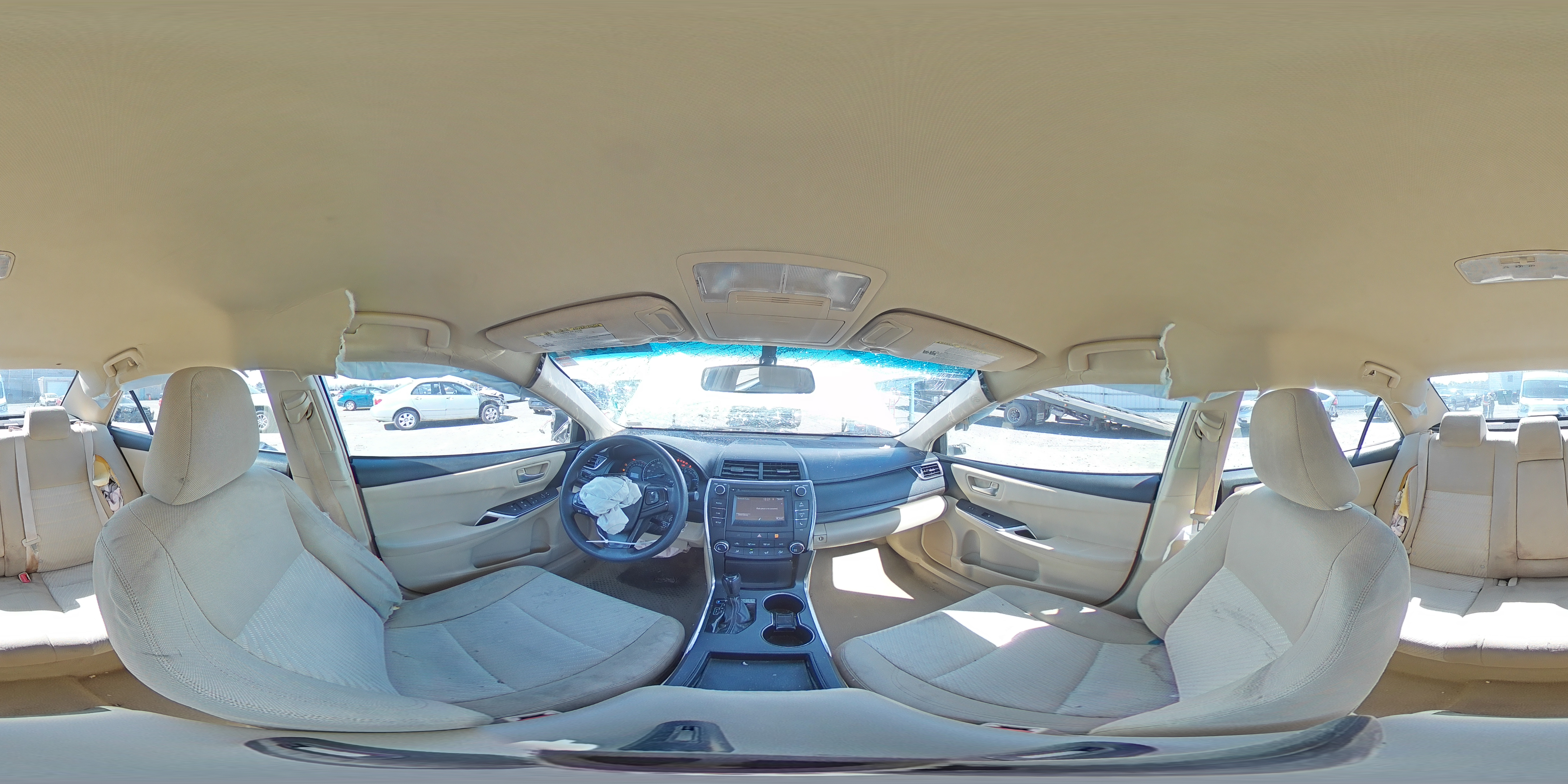 2015 Toyota Camry - Image 12