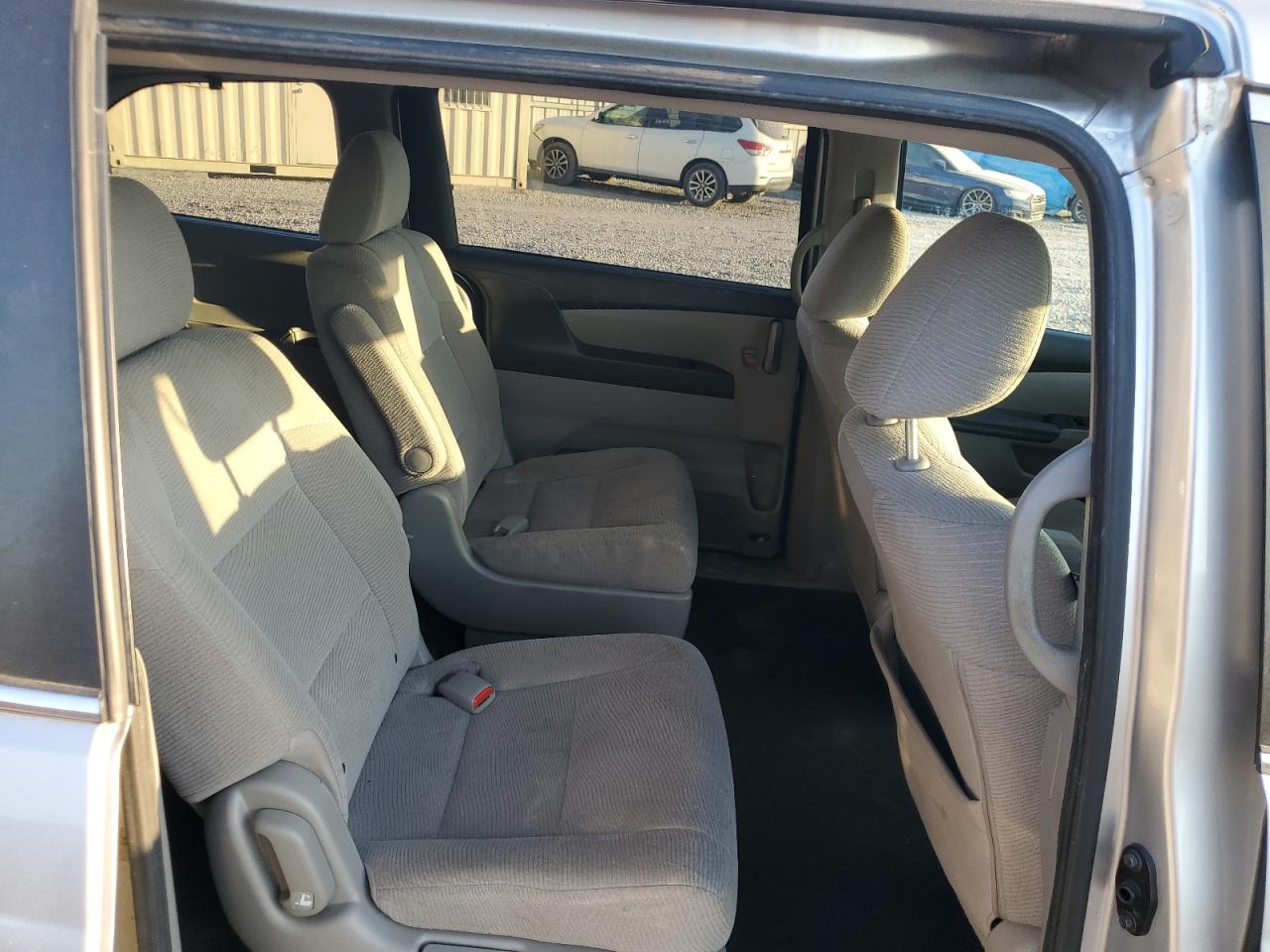 2012 Honda Odyssey - Image 11