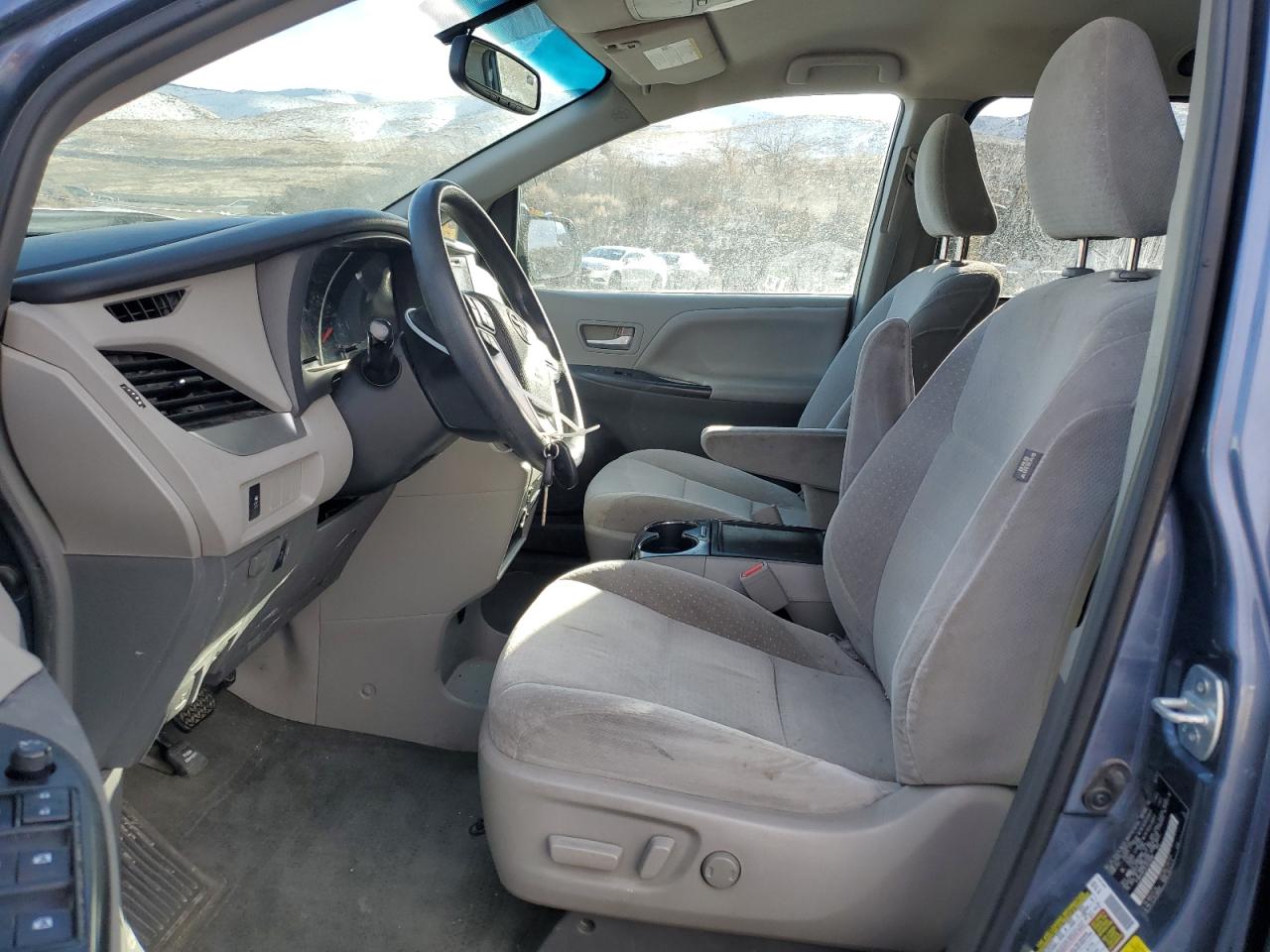 2015 Toyota Sienna - Image 7