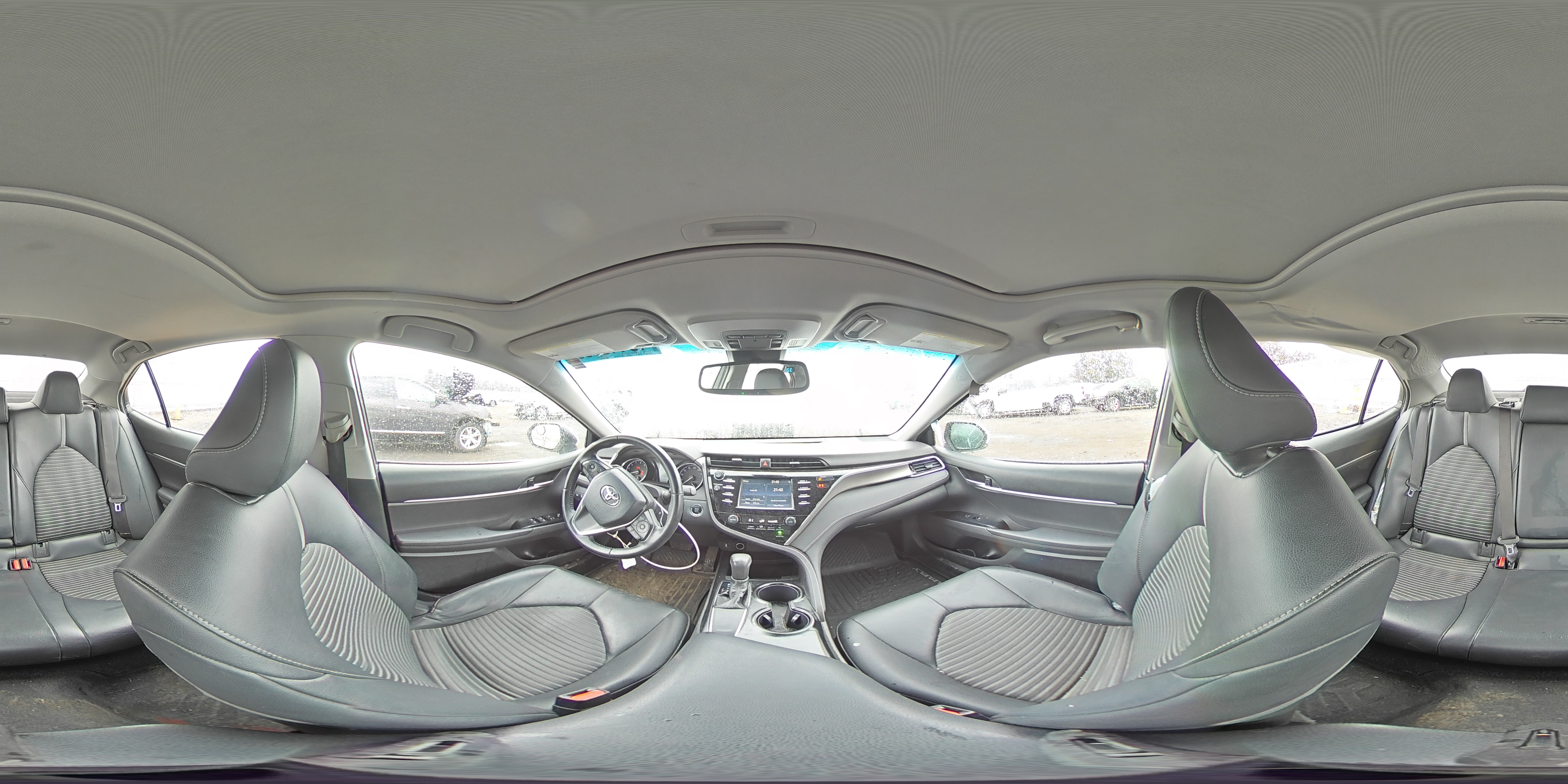 2018 Toyota Camry - Image 12