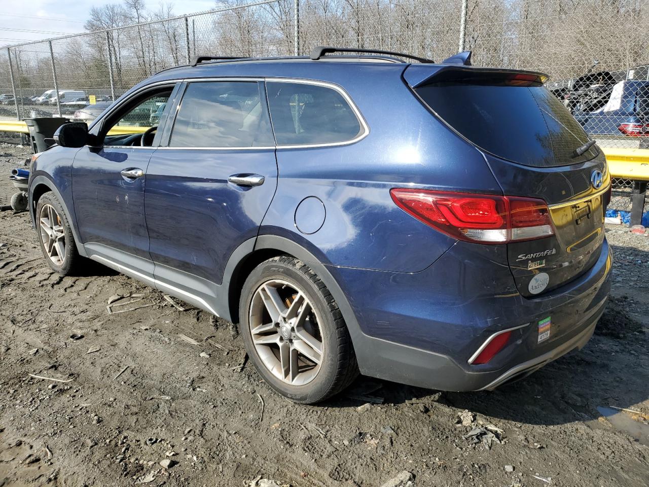 2018 Hyundai Santa Fe - Image 2