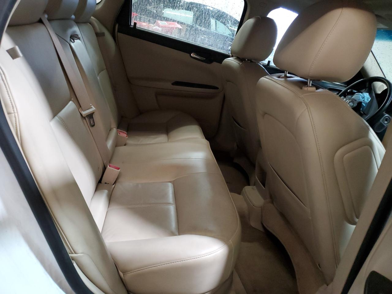 2010 Chevrolet Impala - Image 10