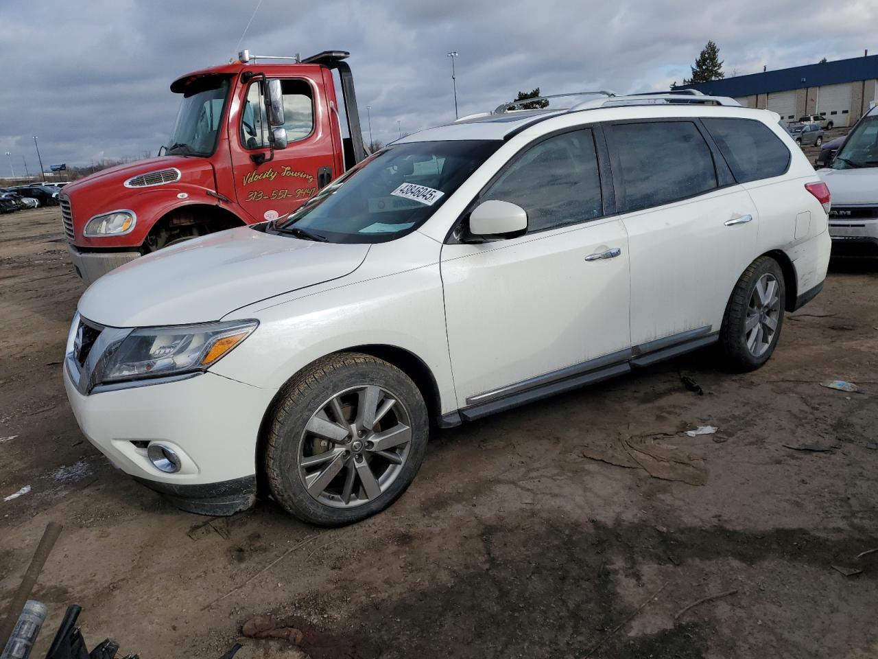 2013 Nissan Pathfinder - Image 1