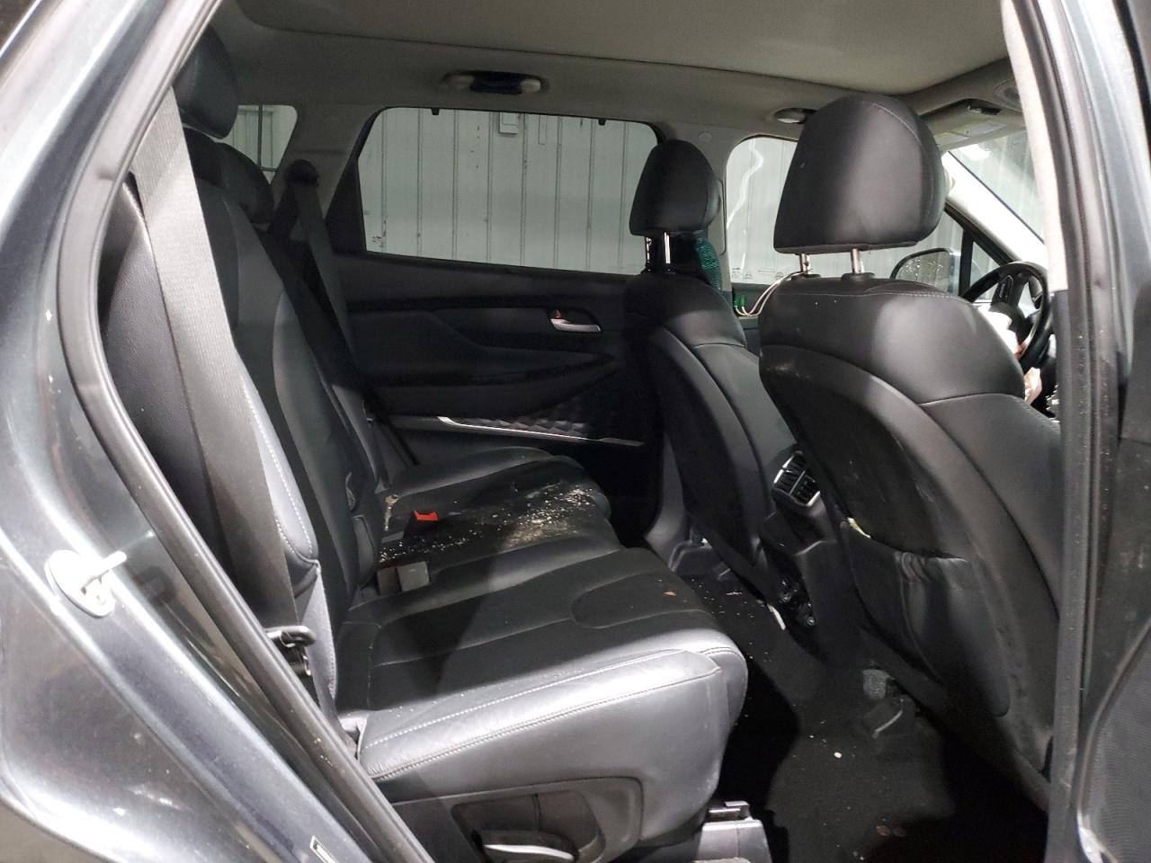 2019 Hyundai Santa Fe - Image 12