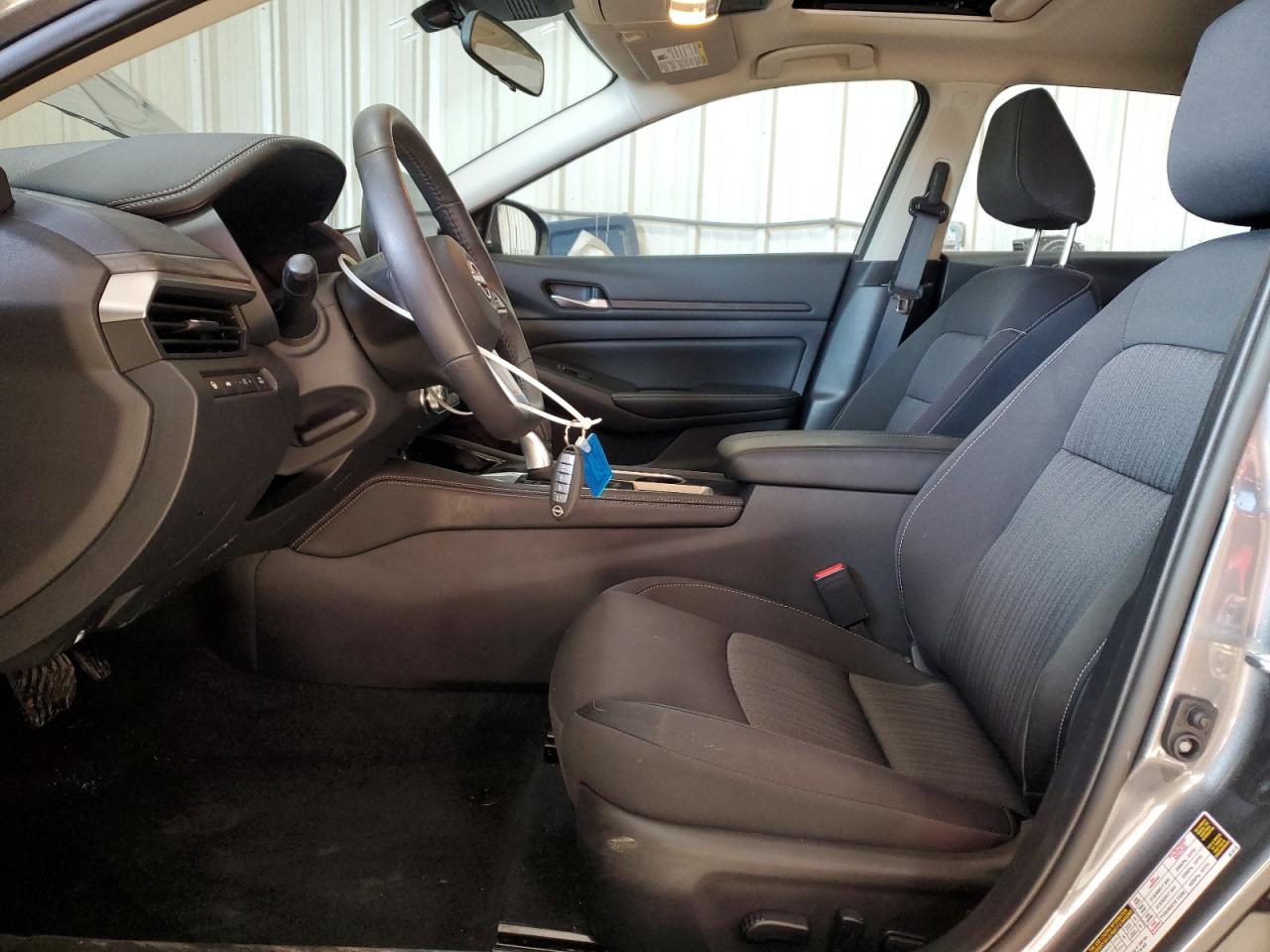 2024 Nissan Altima - Image 7