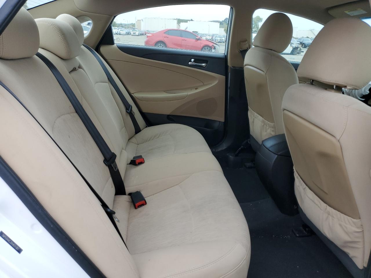 2013 Hyundai Sonata - Image 10