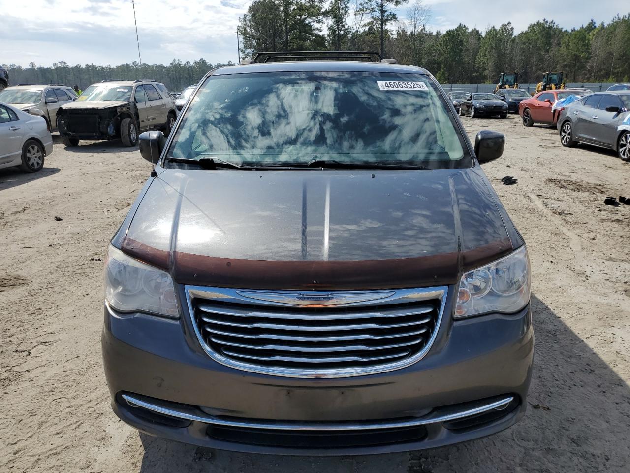 2015 Chrysler Town & Country - Image 5