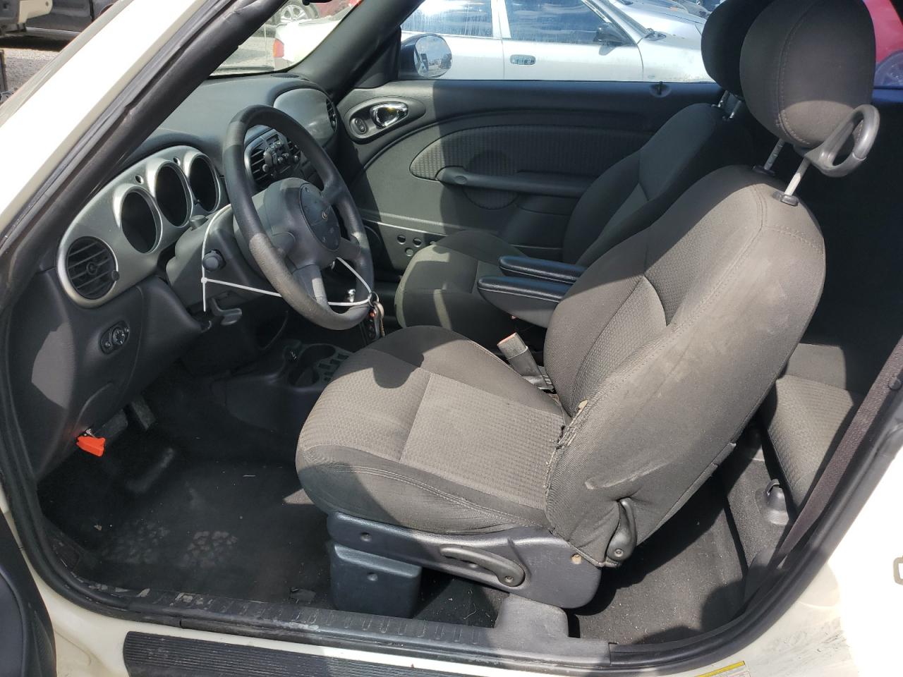 2005 Chrysler PT Cruiser - Image 7