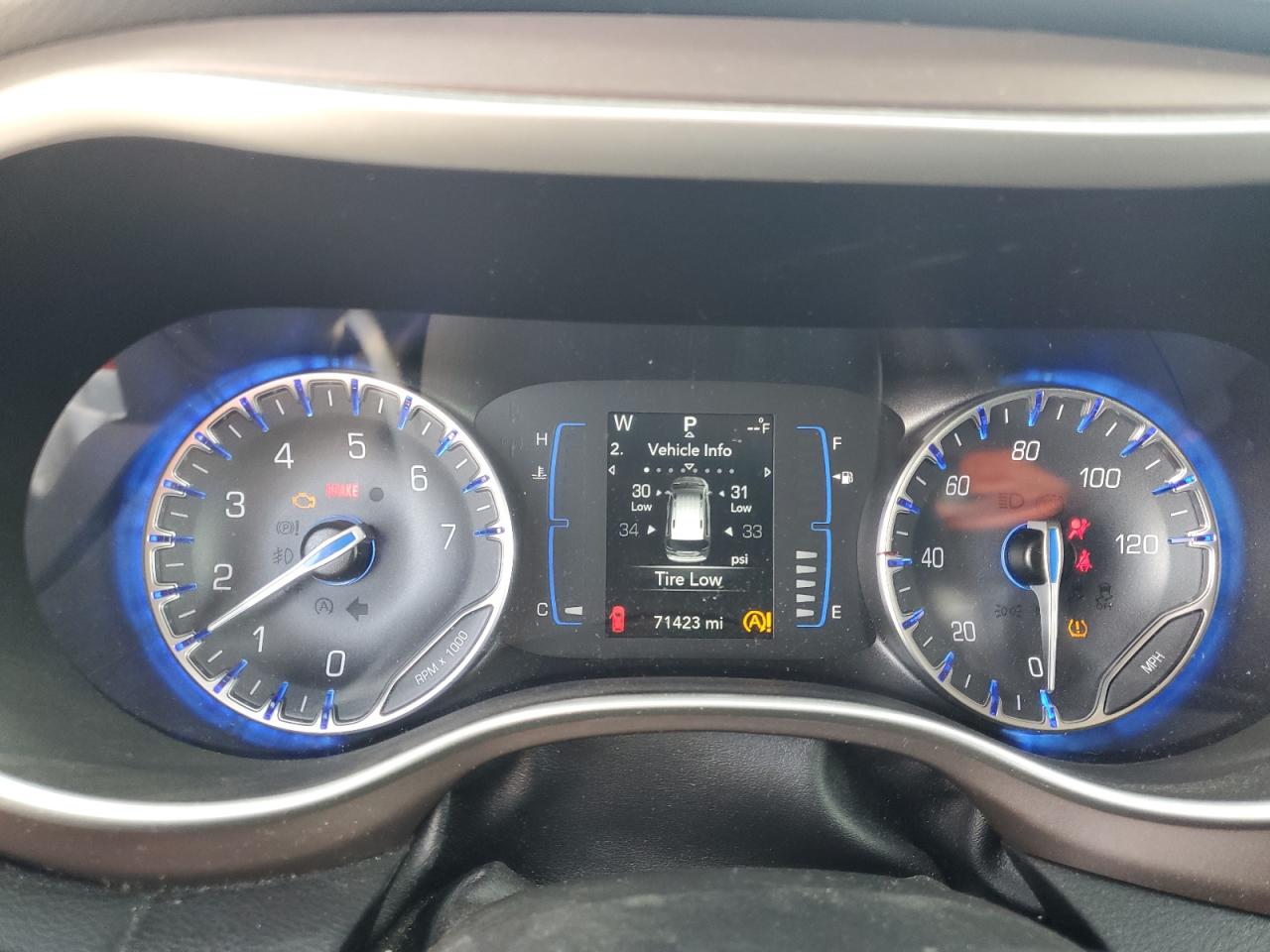 2021 Chrysler Voyager - Image 9