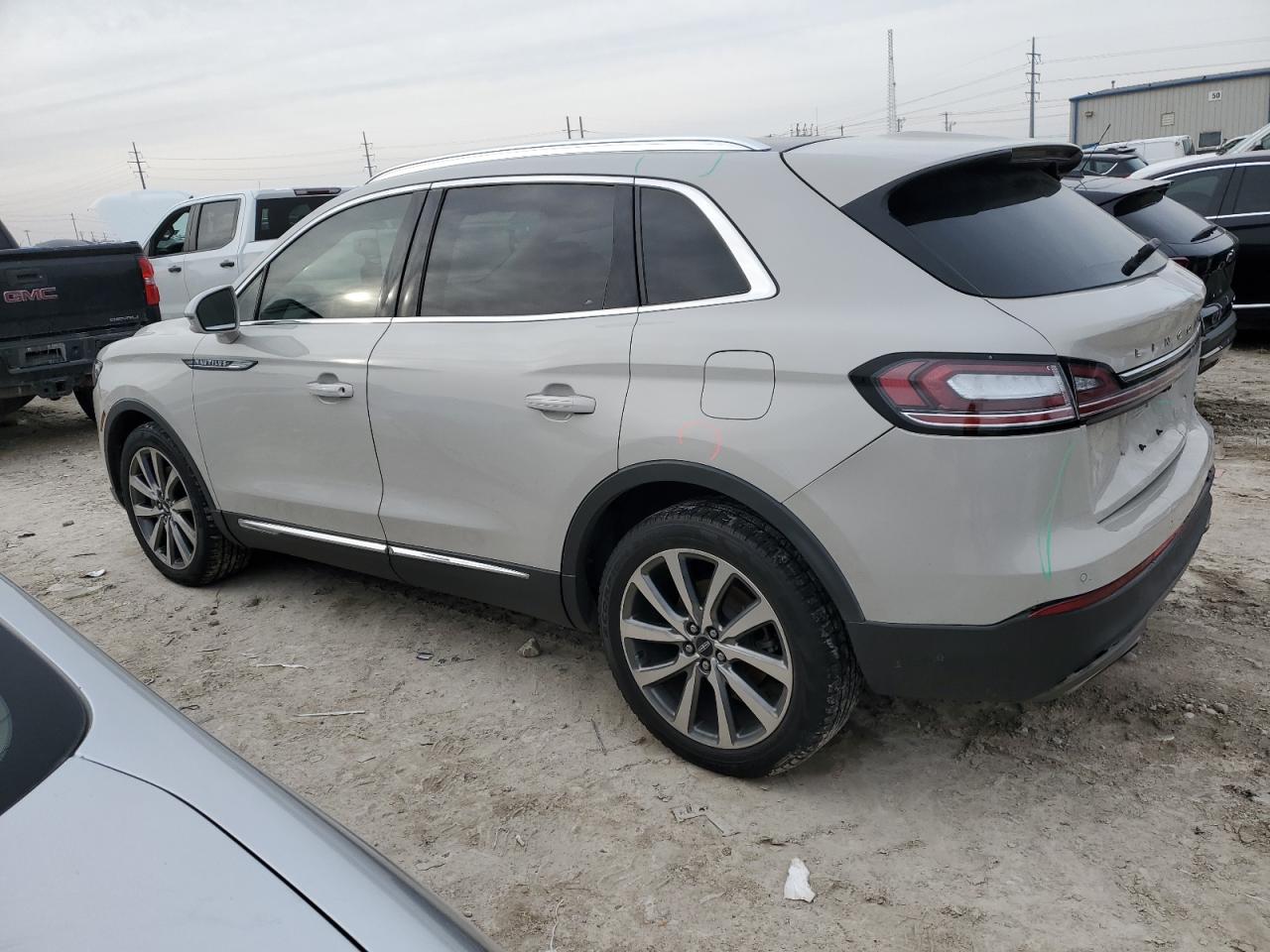 2019 Lincoln Nautilus - Image 2